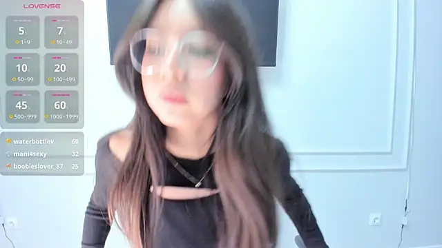 Snapshot of Miwa_Kasumi chatting on March 2025 06:43:02 PM Miwa Kasumi online show from March 2025 06:43:02 PM