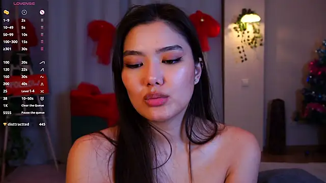 Snapshot of EmmaFisherf chatting on January 2025 10:08:02 PM EmmaFisherf online show from January 2025 10:08:02 PM