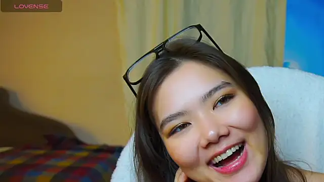 Snapshot of EmmaFisherf chatting on February 2025 05:02:02 PM EmmaFisherf online show from February 2025 05:02:02 PM