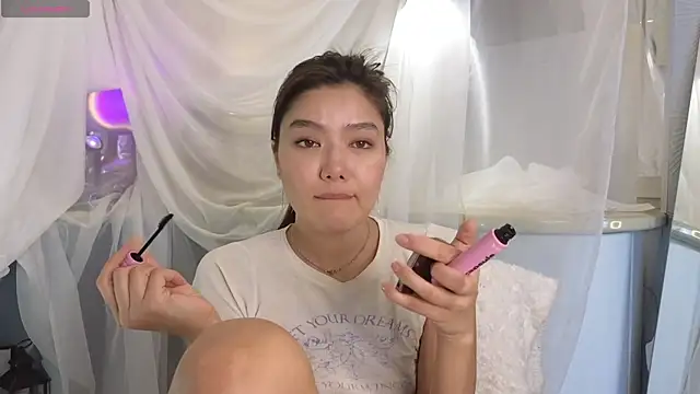 Snapshot of EmmaFisherf chatting on March 2025 03:43:01 AM EmmaFisherf online show from March 2025 03:43:01 AM