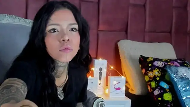 NinaInk online show from January 2025 11:56:02 AM