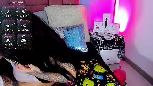 NinaInk online show from February 2025 02:46:01 PM