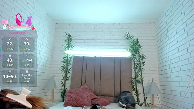 Alessia Taylorr online show from March 2025 06:05:02 PM