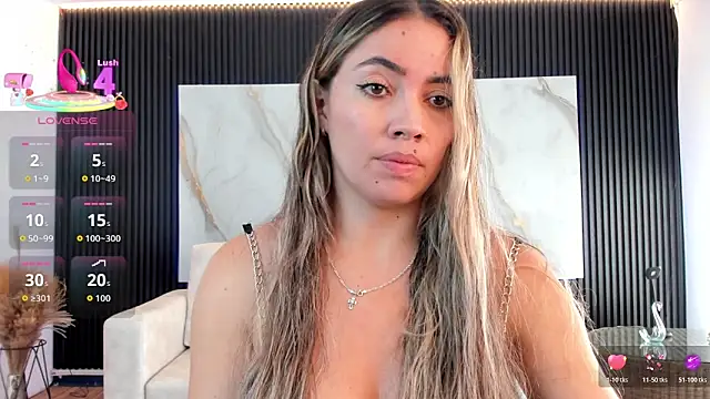 Alessia Taylorr online show from October 2025 01:03:02 PM