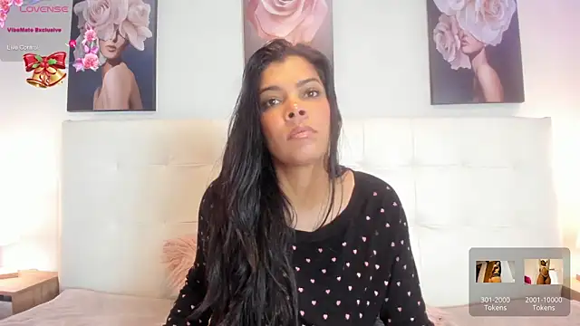 Sweetdreamses  online show from December 2024 12:50:02 PM