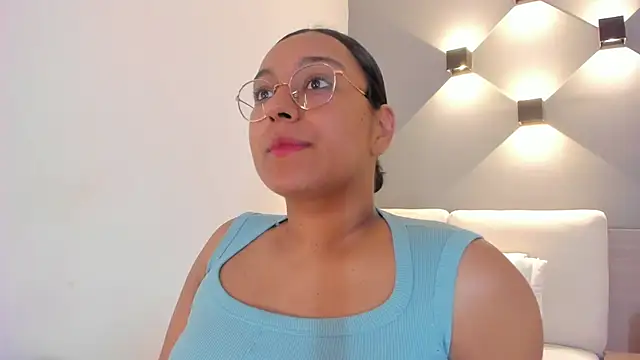 ellamontoya online show from October 2025 10:49:02 AM