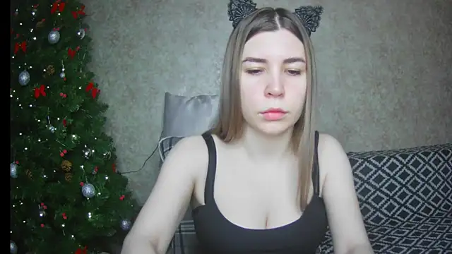 ElllaNuar online show from January 2025 01:28:02 AM