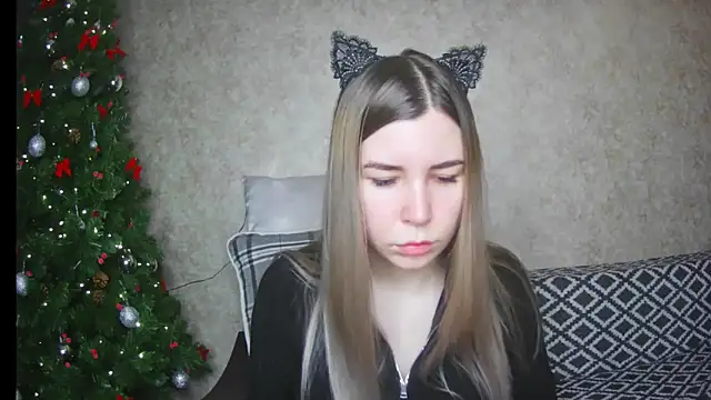 ElllaNuar online show from January 2025 01:13:02 AM