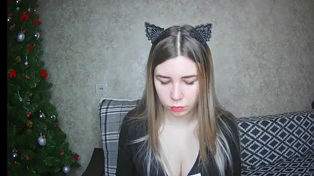 ElllaNuar online show from January 2025 01:22:02 AM