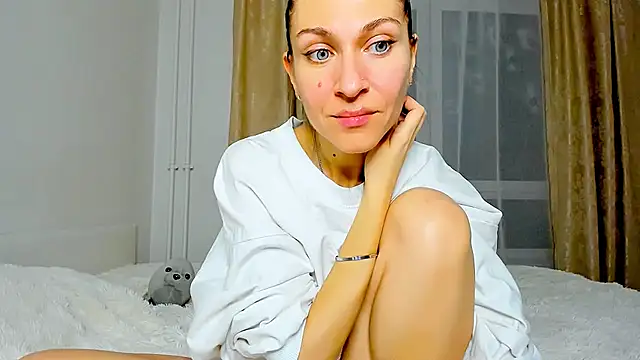 Snapshot of Mona_Cruz chatting on February 2025 07:36:01 PM Mona Cruz online show from February 2025 07:36:01 PM