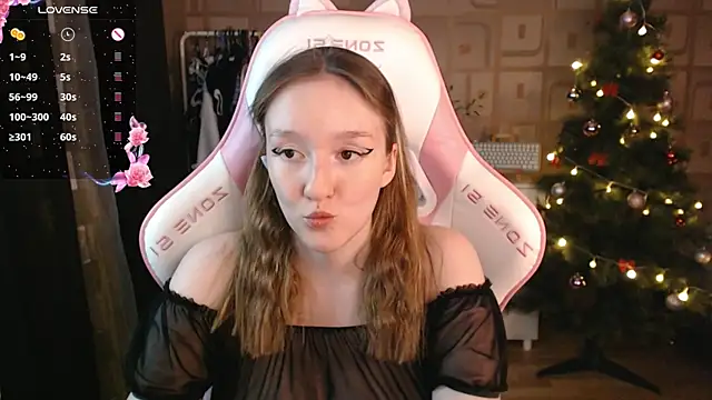 Snapshot of MoonlishSiren chatting on December 2024 07:37:02 PM MoonlishSiren online show from December 2024 07:37:02 PM