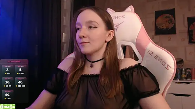 Snapshot of MoonlishSiren chatting on March 2025 09:31:02 PM MoonlishSiren online show from March 2025 09:31:02 PM