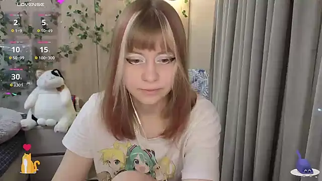 Snapshot of HermioneHHH chatting on October 2025 08:09:02 PM HermioneHHH online show from October 2025 08:09:02 PM