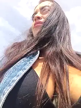 Freyja300 online show from April 2026 12:32:02 PM