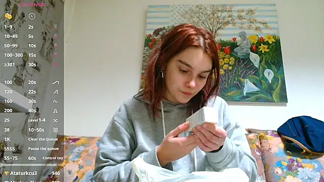Sophie Bell online show from February 2025 07:28:02 PM