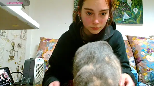 Sophie Bell online show from February 2025 04:44:01 PM