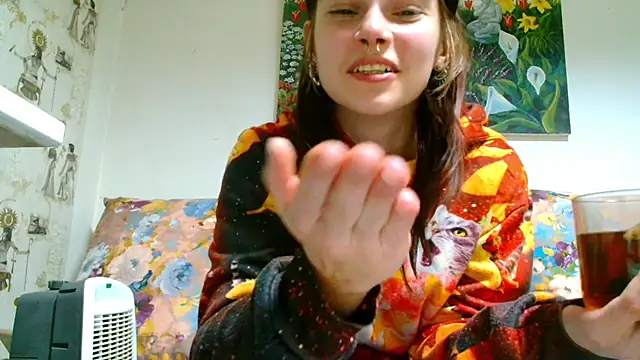 Sophie Bell online show from February 2025 10:48:01 PM