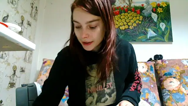 Sophie Bell online show from February 2025 06:00:02 PM