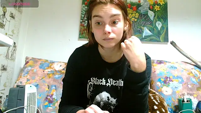 Sophie Bell online show from March 2025 04:30:01 PM