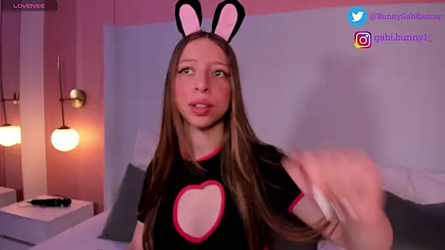 Snapshot of gabi_bunny chatting on February 2025 05:04:02 PM gabi bunny online show from February 2025 05:04:02 PM