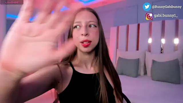 gabi bunny online show from February 2026 04:46:02 PM