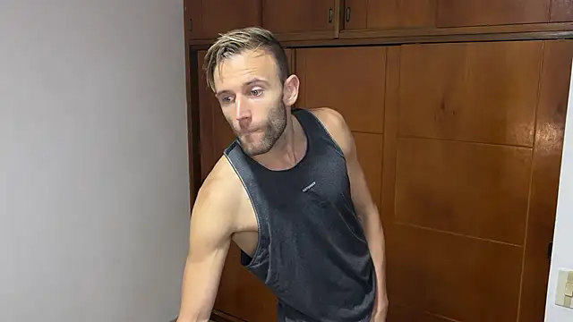 aquilesmade online show from December 2024 04:19:02 PM