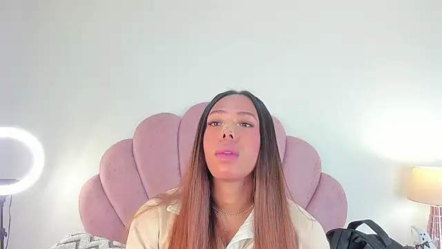 Nicole Paradise online show from October 2025 12:18:02 PM