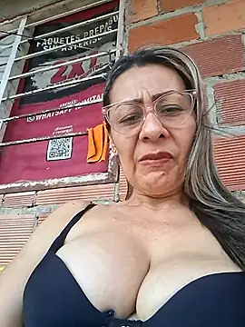 Mia-funny20 online show from June 2026 08:26:02 PM