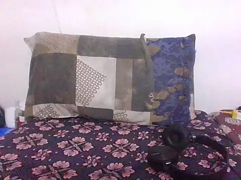 Snapshot of Gray_lund chatting on March 2026 01:50:02 PM Gray lund online show from March 2026 01:50:02 PM