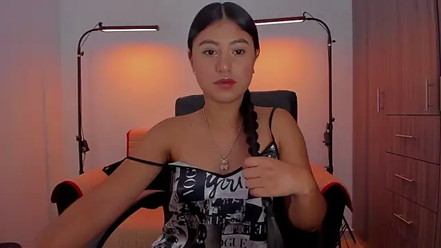 Snapshot of cloy_baby__ chatting on March 2025 12:04:02 AM cloy baby online show from March 2025 12:04:02 AM