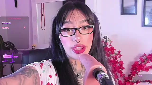 Akari1 Mischief online show from April 2026 04:04:02 AM