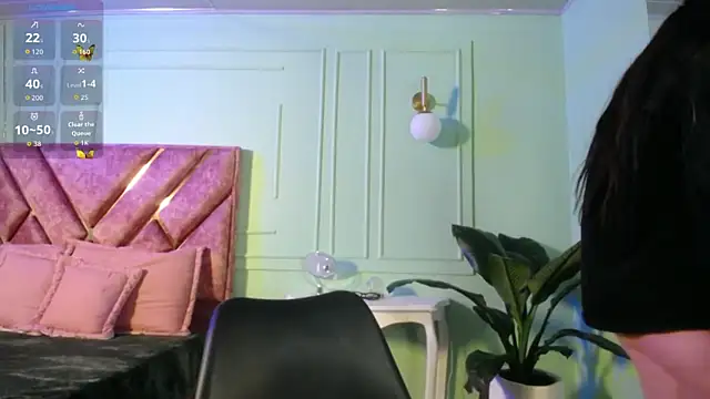 Layna cold online show from November 2025 12:37:01 PM