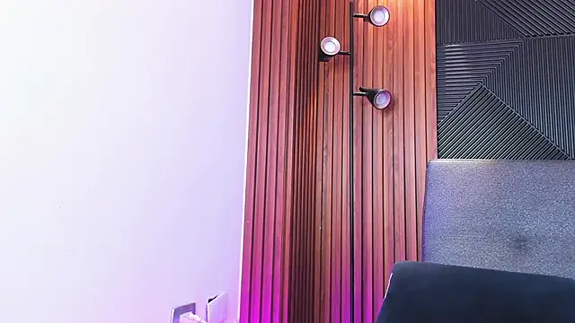 Snapshot of scott_brands chatting on February 2025 08:10:01 PM scott brands online show from February 2025 08:10:01 PM