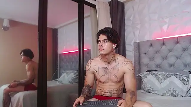 Snapshot of scott_brands chatting on March 2025 02:32:01 AM scott brands online show from March 2025 02:32:01 AM