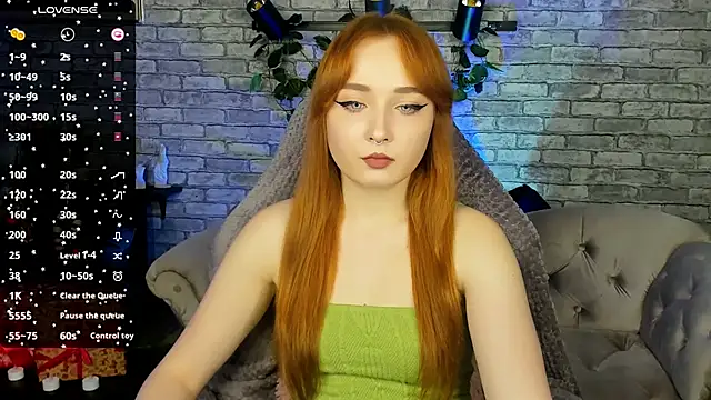 Emma Chery online show from December 2024 01:54:02 PM