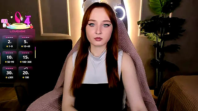 Emma Chery online show from October 2025 05:41:02 AM