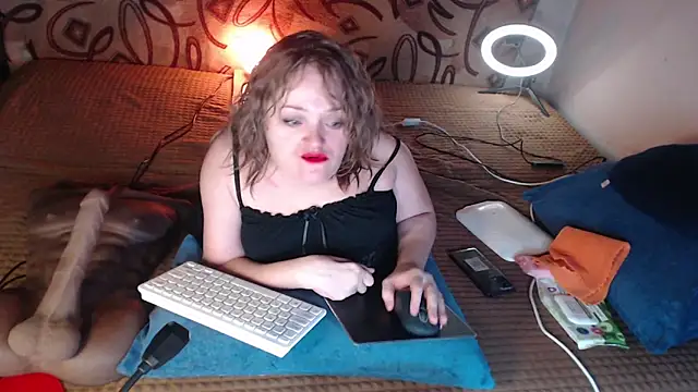Snapshot of MiniNatalie chatting on January 2025 10:52:01 AM MiniNatalie online show from January 2025 10:52:01 AM