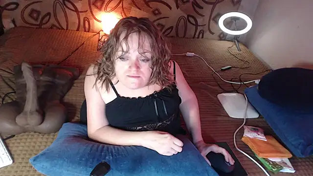 Snapshot of MiniNatalie chatting on January 2025 08:40:02 AM MiniNatalie online show from January 2025 08:40:02 AM