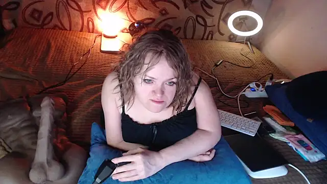 Snapshot of MiniNatalie chatting on January 2025 11:45:02 PM MiniNatalie online show from January 2025 11:45:02 PM