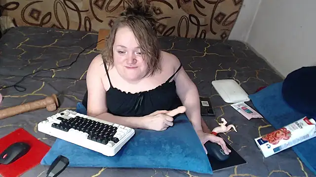 Snapshot of MiniNatalie chatting on February 2025 11:11:02 PM MiniNatalie online show from February 2025 11:11:02 PM