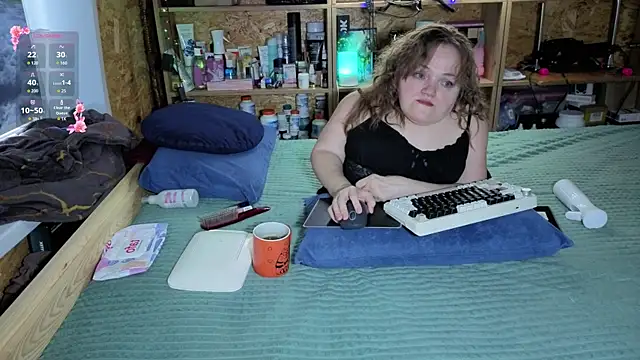 MiniNatalie online show from January 2026 09:03:01 AM