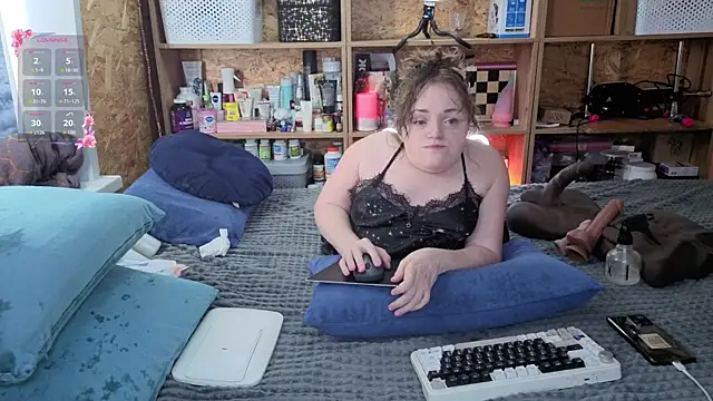 MiniNatalie online show from February 2026 06:34:02 AM