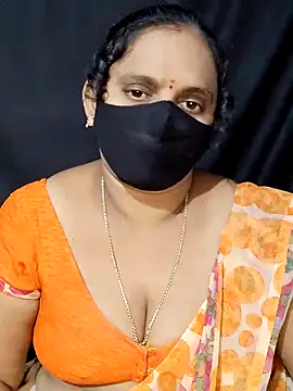 Snapshot of vintage-vibs chatting on January 2025 12:13:01 PM vintage-vibs online show from January 2025 12:13:01 PM