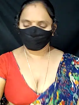 Snapshot of vintage-vibs chatting on February 2025 05:48:02 PM vintage-vibs online show from February 2025 05:48:02 PM