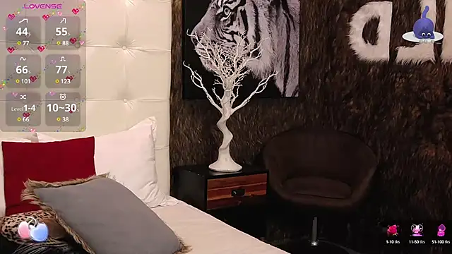 Snapshot of PinkySparks chatting on January 2025 11:34:02 PM PinkySparks online show from January 2025 11:34:02 PM