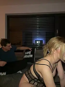 Mia-Minou online show from December 2024 08:37:01 PM