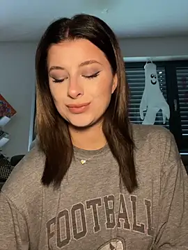 Mia-Minou online show from October 2025 09:41:02 AM