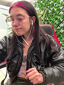 Snapshot of Isabella_21x chatting on December 2024 12:31:01 PM Isabella 21x online show from December 2024 12:31:01 PM