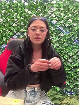 Snapshot of Isabella_21x chatting on January 2025 06:49:01 PM Isabella 21x online show from January 2025 06:49:01 PM