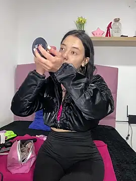 Snapshot of Isabella_21x chatting on March 2025 12:23:01 PM Isabella 21x online show from March 2025 12:23:01 PM